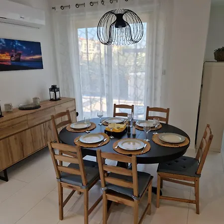 Sunshine Kapparis Villa *