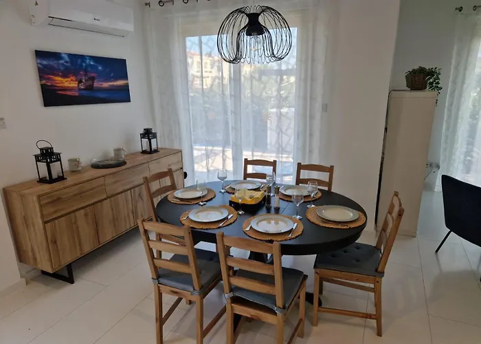 Sunshine Kapparis Villa *